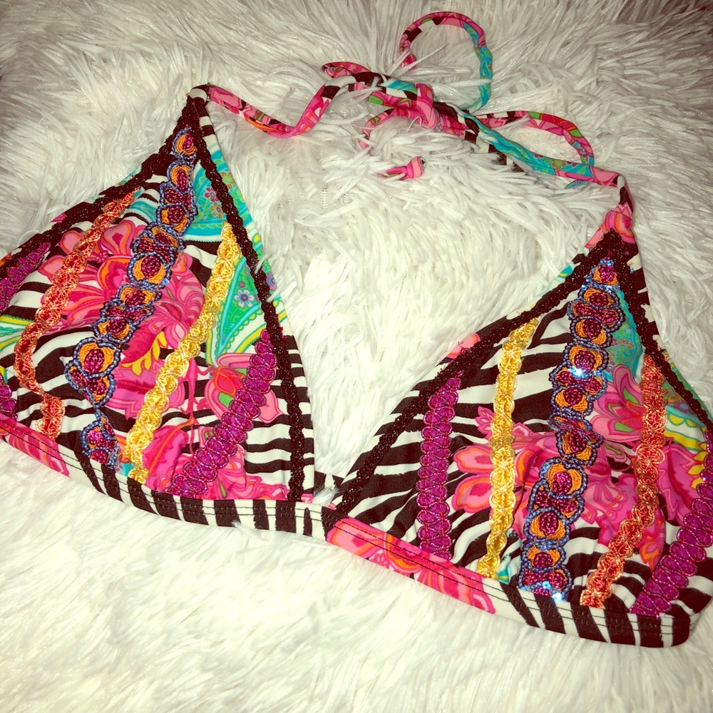 Beautiful bathing suit top!